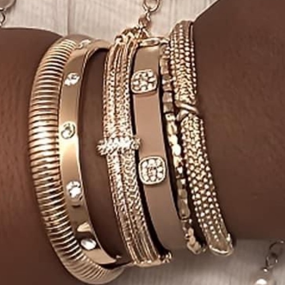 NWT VEGAN TAUPE LEATHER MERLIN BRACELET WITH BLING - Picture 9 of 13